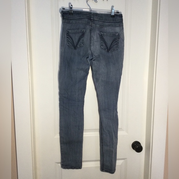 Seduction Jean - Picture 2 of 4